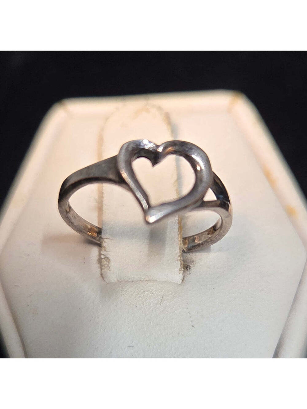 Modern Stylized Heart Sterling Silver Ring sz 5
